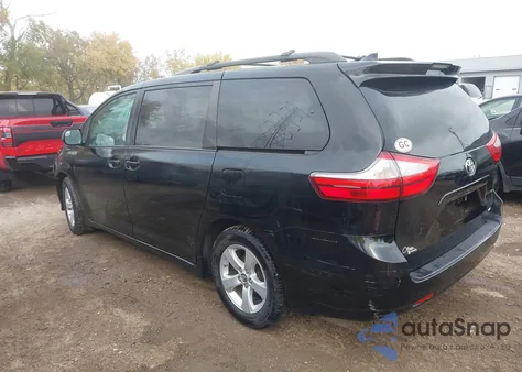 2018 Toyota Sienna Le 8 Passenger из США, поврежденный, VIN 5TDKZ3DC6JS931881